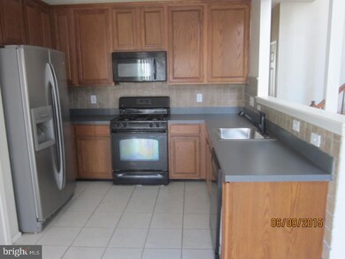 211 Chancellor Dr, Woodbury, NJ 08096 - photo 7