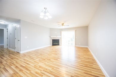 13 Gray Coach Ln unit 1315, Cranston, RI 02921 - photo 4