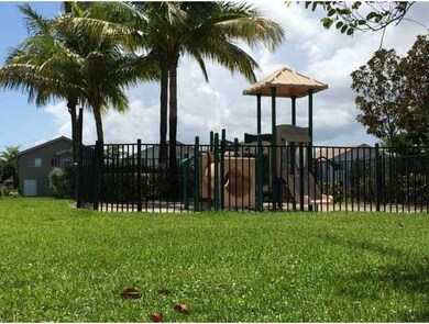 3035 Laurel Ridge Cir, Riviera Beach, FL 33404 - photo 4