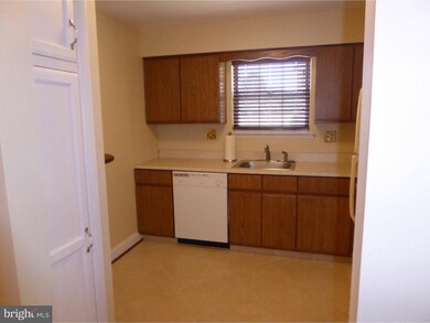 112 Allem Ln unit 112, Perkasie, PA 18944 - photo 6