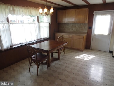 6842 Nashville Rd, Lanham, MD 20706 - photo 5