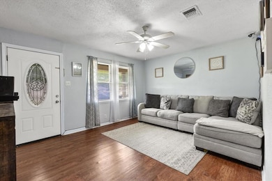 2608 Woodlawn Dr, Ennis, TX 75119 - photo 3