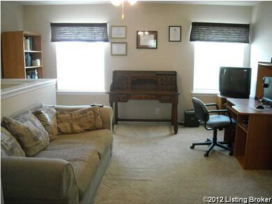 8109 Apple Valley Dr, Louisville, KY 40228 - photo 7