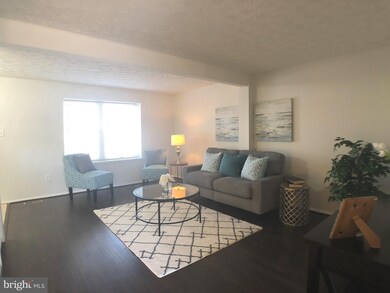 8029 Tyson Oaks Cir, Vienna, VA 22182 - photo 6