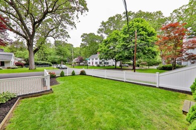 28 Cobb Place, Waban, MA 02468 - photo 4