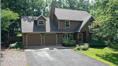 908 Honey Bear Ln, Waupaca, WI 54981 - photo 3