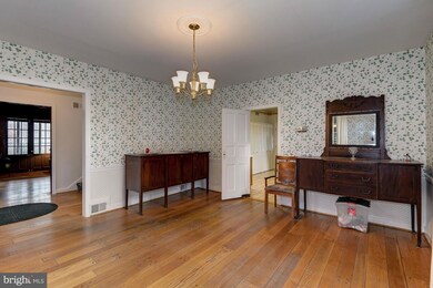 400 Warrenton Dr, Silver Spring, MD 20904 - photo 5