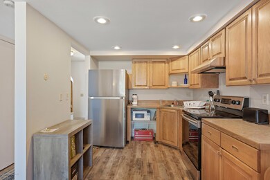 70 W 2nd East #4 HiRes-6