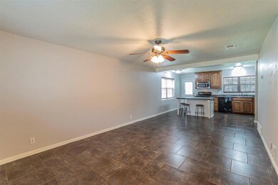 117 N Redford Ln unit TX, Fort Worth, TX 76108 - photo 2