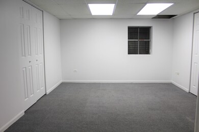 1656 Castbourne Ct, Wheaton, IL 60189 - photo 4