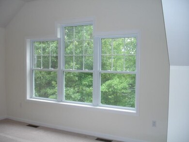 39 Hackett Hill Rd unit 33, Manchester, NH 03102 - photo 5