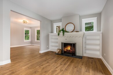 521 S Naperville Rd, Wheaton, IL 60187 - photo 2