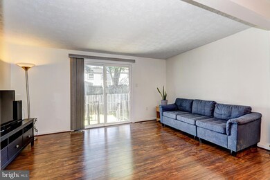 8297 Mary Lee Ln, Laurel, MD 20723 - photo 4