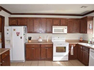 201 Gunnar Ln, McLoud, OK 74851 - photo 5