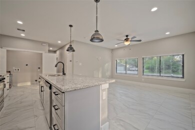 9002 Kelburn Dr unit C, Houston, TX 77016 - photo 5