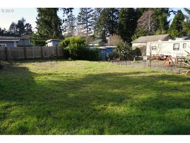 550 SE Blk Quay Ave, Lincoln City, OR 97367 - photo 2