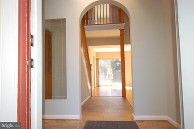 11704 Flints Grove Ln, North Potomac, MD 20878 - photo 3