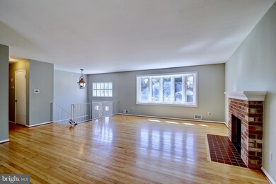10702 Ames St, Fairfax, VA 22032 - photo 7