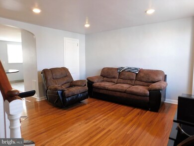 4421 E Allen St, Philadelphia, PA 19137 - photo 3