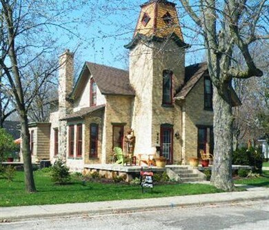 624 Riverside Dr, Lowell, MI 49331 - photo 3