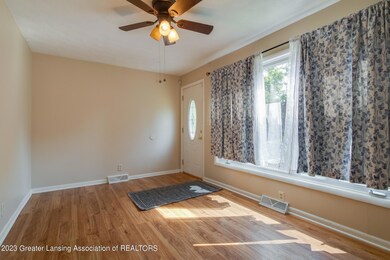 4816 Pleasant Grove Rd, Lansing, MI 48910 - photo 3