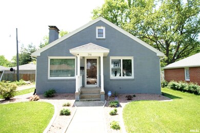 711 Peoria St, Lincoln, IL 62656 - photo 2