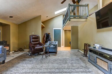 19556 Manzanita Lane-4