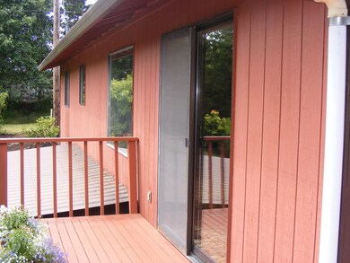 East deck slider