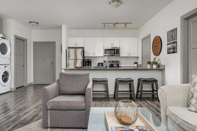 2025_04_April_804_Riverfront_Pkwy_Unit_4