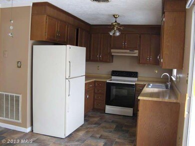 195 Sassafras Ln, Gerrardstown, WV 25420 - photo 7