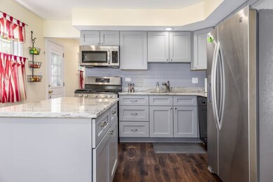 250 Bay Colony Dr, Naperville, IL 60565 - photo 7