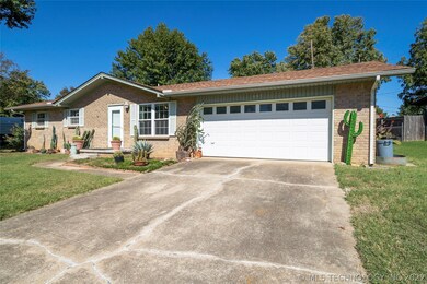 607 Hickory Dr, Cleveland, OK 74020 - photo 2