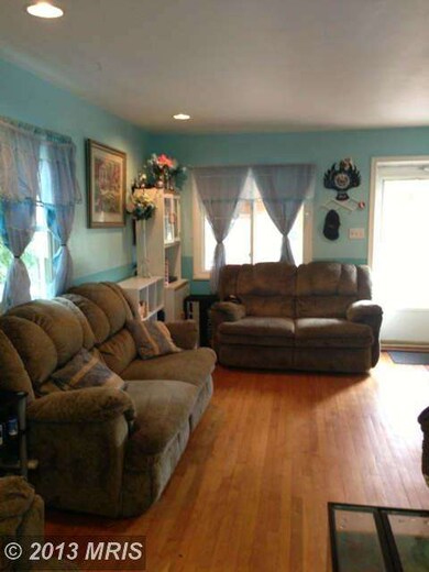 5642 Fenwick Dr, Alexandria, VA 22303 - photo 2