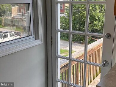 359 E Hector St, Conshohocken, PA 19428 - photo 6