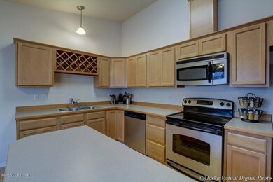 Kitchen W/BI Micro & Ceramic Cooktop