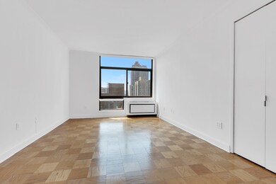 303 E 43rd St unit 25B, New York, NY 10017 - photo 4