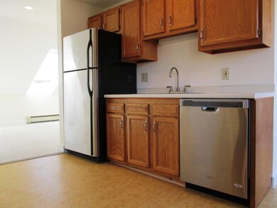 12 Portland Ave unit 3, Dover, NH 03820 - photo 3