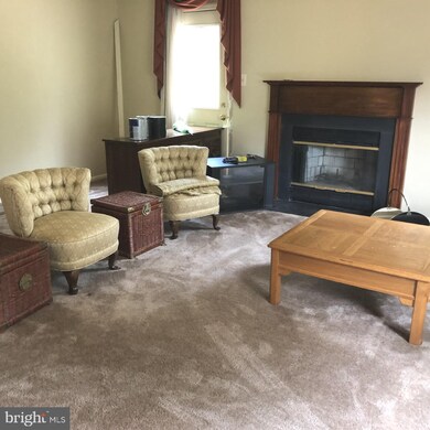 7579 Kimberton Ct, Manassas, VA 20111 - photo 6