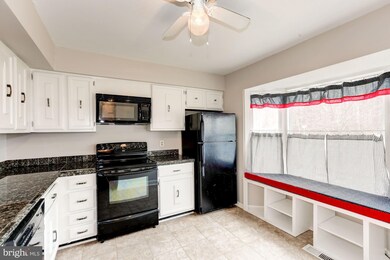 11855 Summer Oak Dr, Germantown, MD 20874 - photo 5