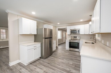 10 Howe St, Rochester, NH 03867 - photo 4