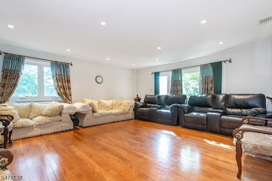 112 King George Rd, Warren, NJ 07059 - photo 6