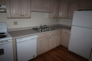 73 E Broadway unit H, Derry, NH 03038 - photo 4