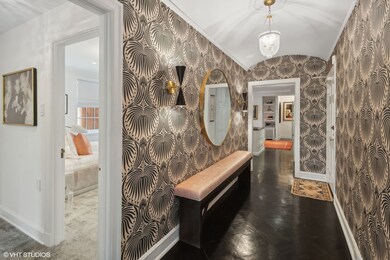 73 East Elm Condominium unit 4A, Chicago, IL 60611 - photo 2