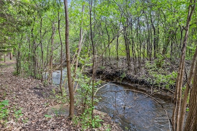 Spring Brook Creek: Frontage = 640 ft!
