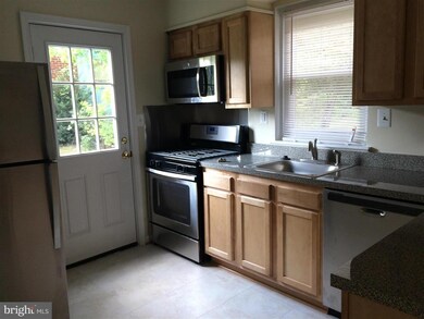 5614 Greenleaf Rd, Cheverly, MD 20785 - photo 2