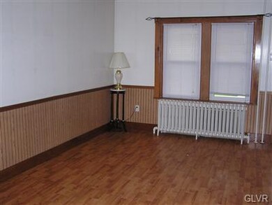 811 S 10th St, Allentown, PA 18103 - photo 3