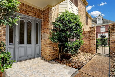 Private lockable gates on both sides of your priva