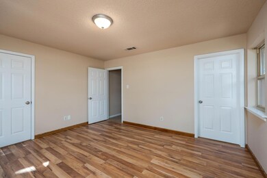 1901 Knoxville Dr, Bedford, TX 76022 - photo 4