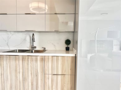 670 Ave Ponce de Leon Ph 1021 | Caribbean Towers unit PH1021, San Juan, PR 00907 - photo 3