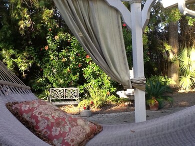 913 Mallery St, Saint Simons Island, GA 31522 - photo 3